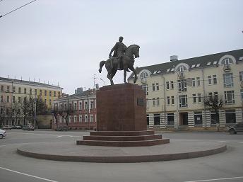 Рязань.Памятник князю Олегу на Соборной площади