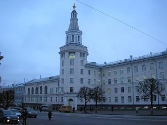 Чебоксары. Башня на площади республики